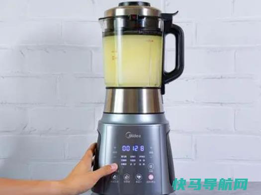 破壁机太吵垫上泡沫可以吗？破壁机用完能直接用冷水洗吗